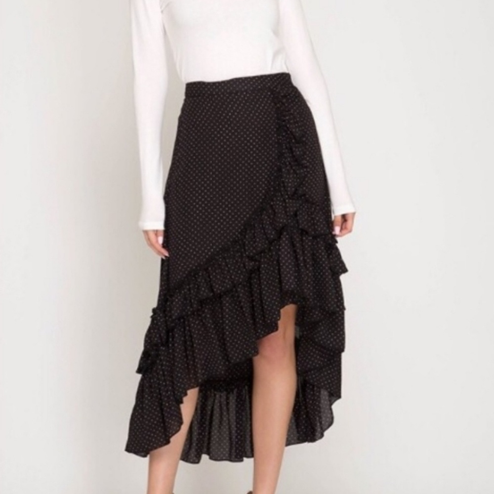 ⭐  SUMMER SKIRTS!⭐ Hi Low polka dot skirt
